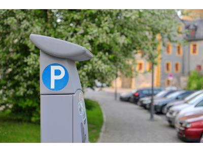 Prejudiciële vragen over karakter naheffingsaanslag parkeerbelasting